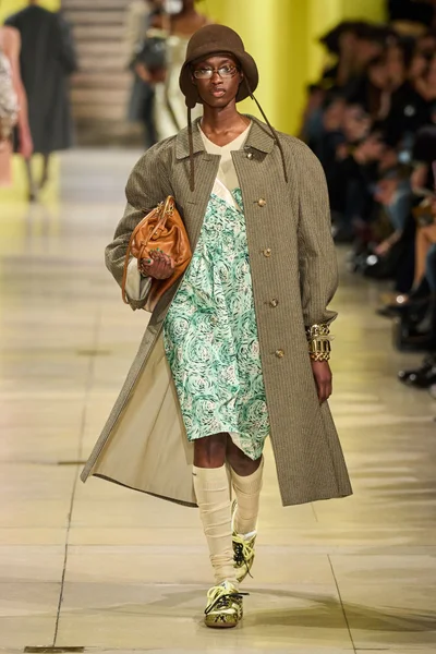 Look 39